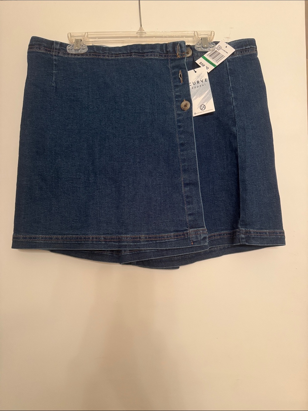 NWT!! Curve Appeal Denim Button-Front Mini Skort in Dark Blue (Large)